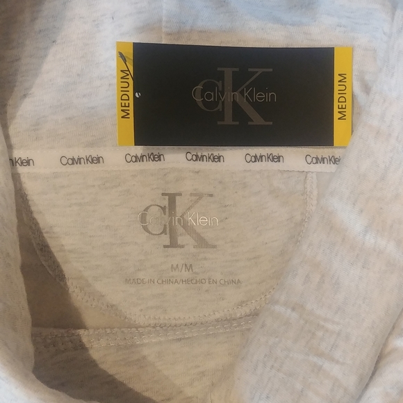 SOLD🔽70%🆕CK Gray Pink Cowl Pullover Sweatshirt - Picture 7 of 8